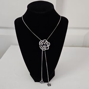 Camellia Rose NIP Lariat Necklace